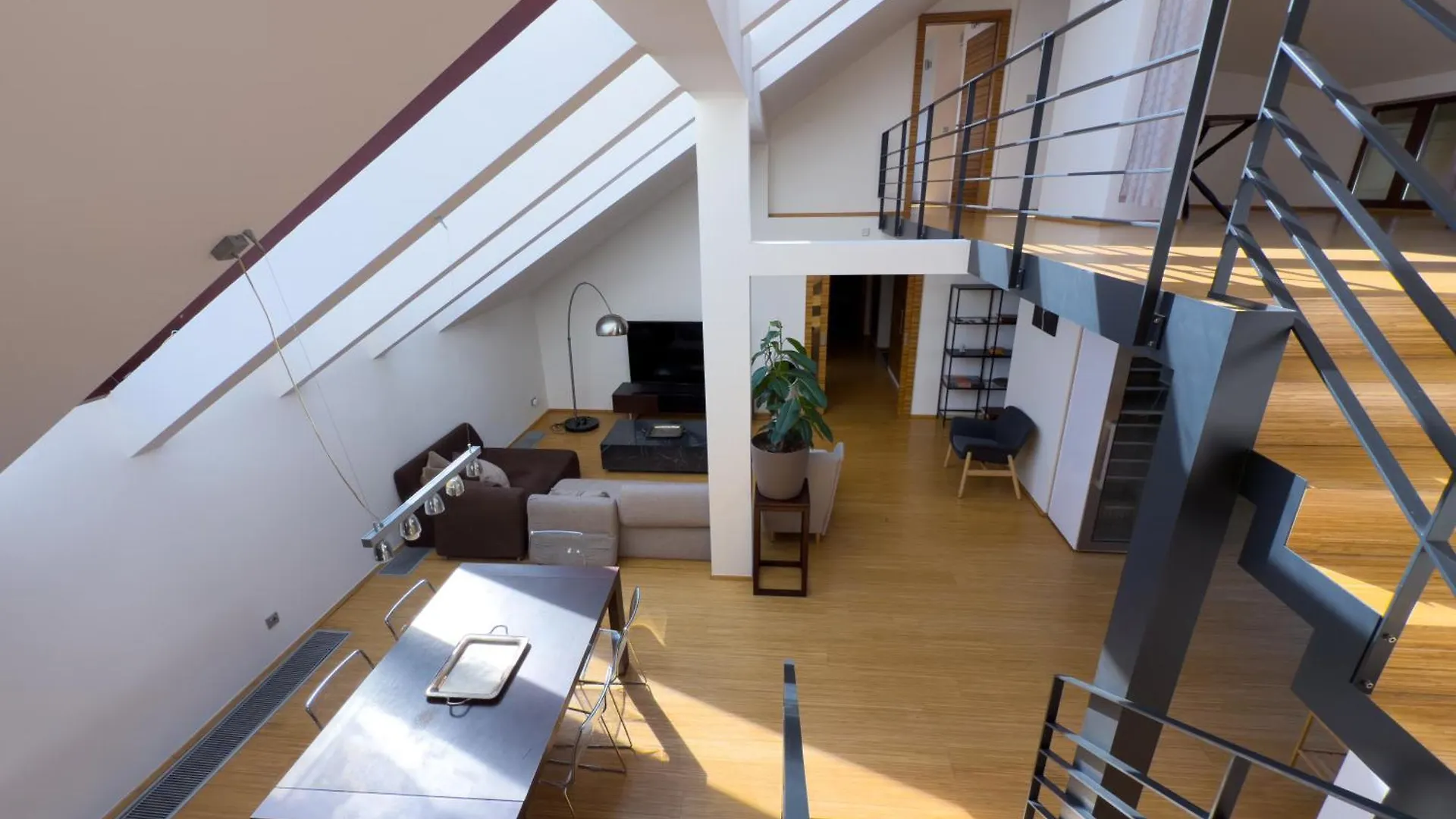 Loft-Style& Modern Apartment In The Center Of Πράγα 0*,  Τσεχία