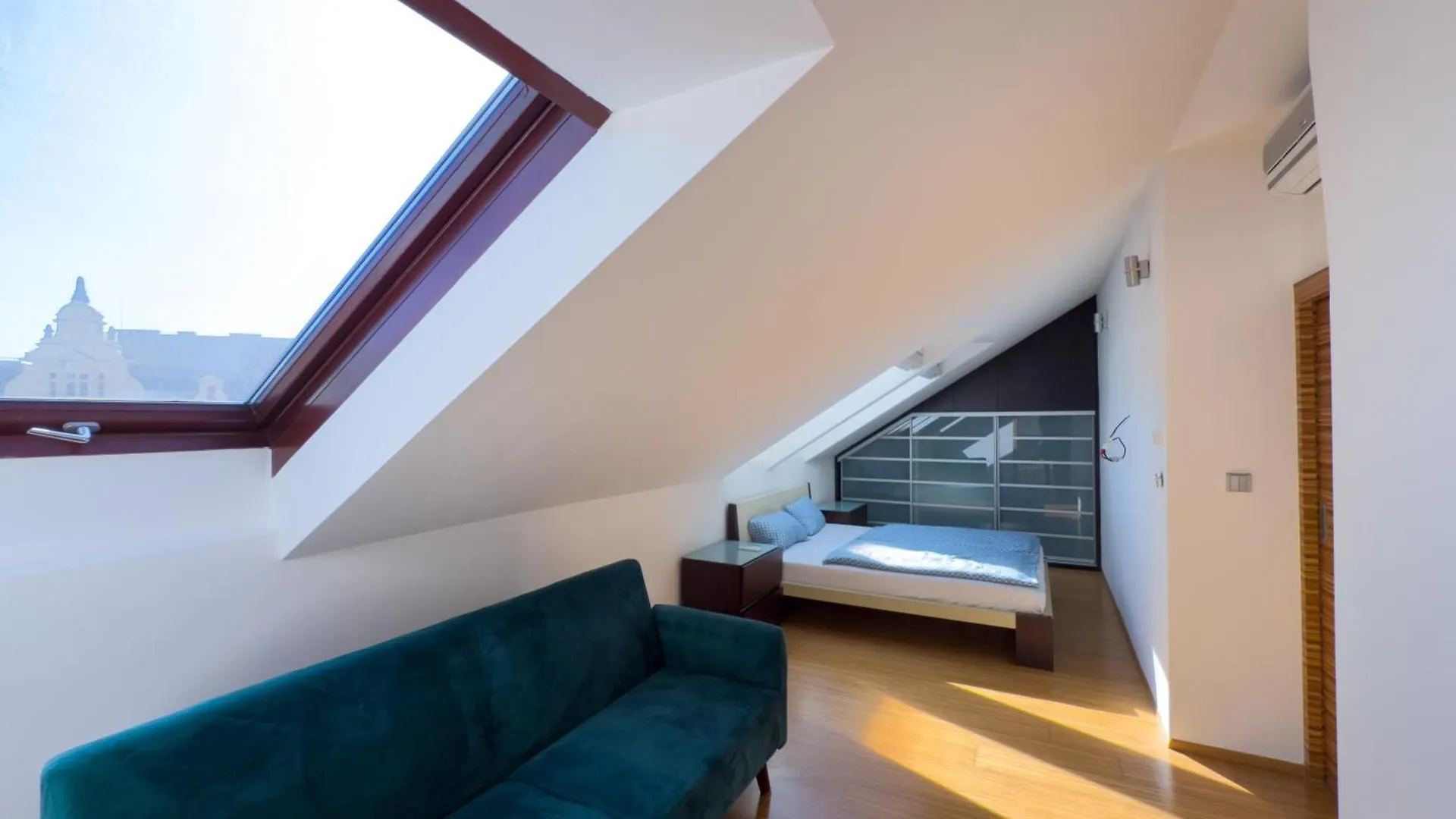 Loft-Style& Modern Apartment In The Center Of Πράγα